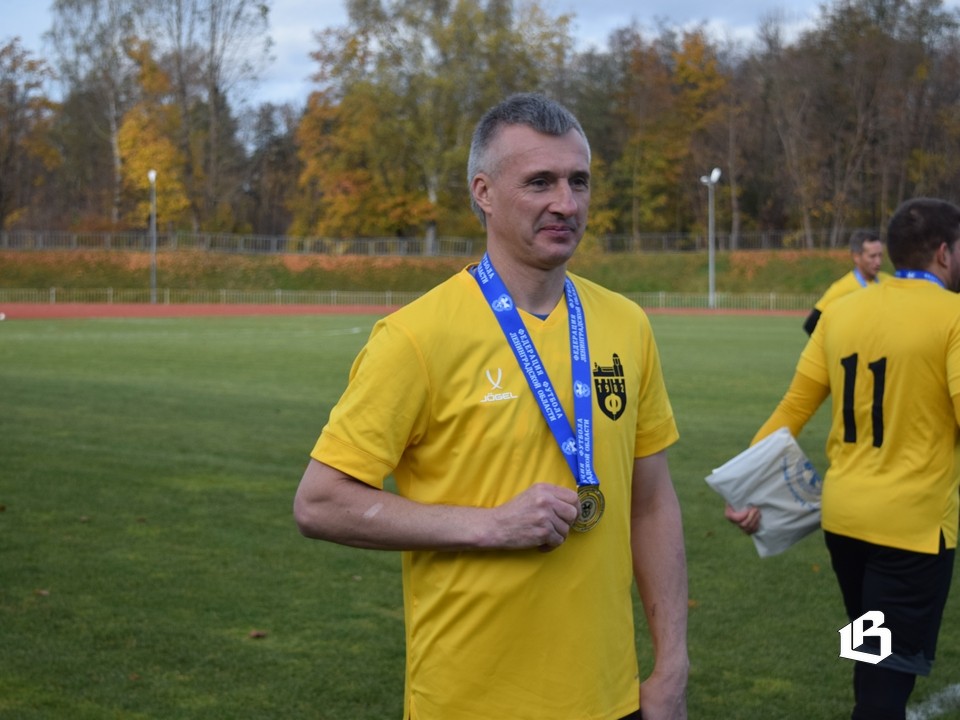 Валерий Савинов – победитель регионального первенства в составе ветеранов Валерий Савинов – победитель регионального первенства в составе ветеранов