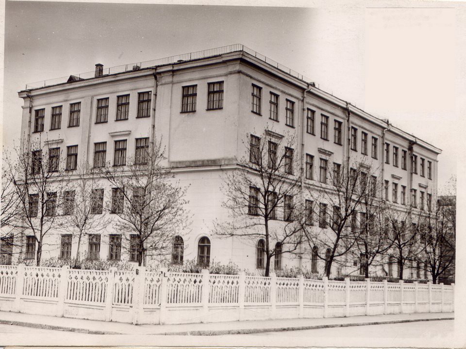 Школа 12 ленинградская