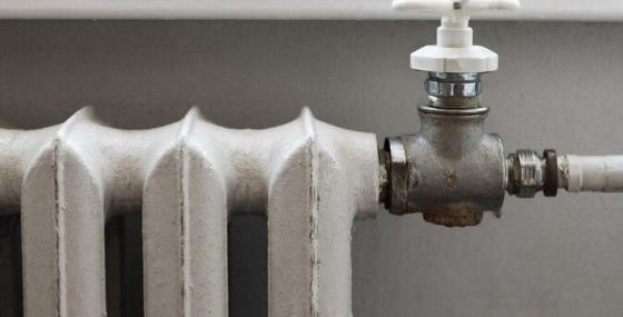 В Минстрое рассказали, за что управляющая компания не должна брать плату