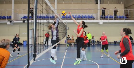 Волейболисты провели соревнования в честь великой даты