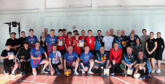 Крылатый мяч летит в район: в Гончарово прошел турнир по волейболу