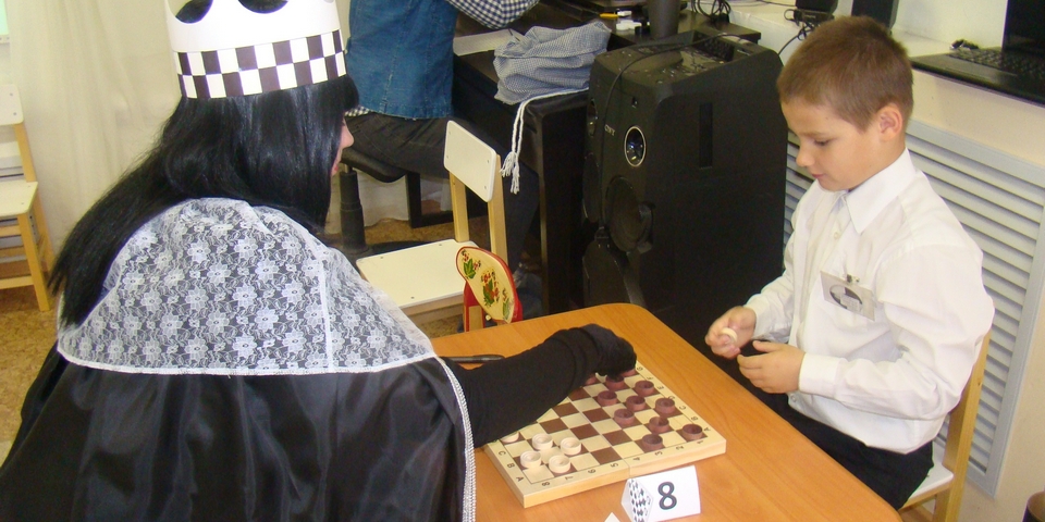Воспитанники детских садов Выборгского района сразились в шашечном турнире