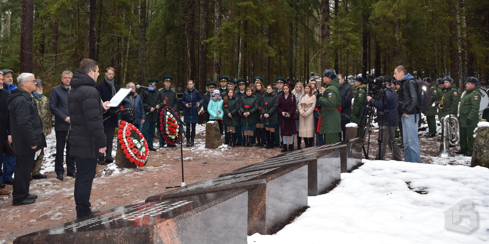 В Выборгском районе торжественно открыт воинский мемориал 