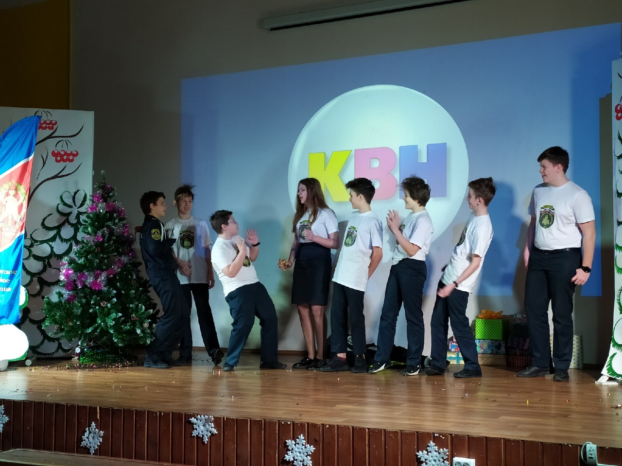 В школе №10 прошёл ежегодный конкурс КВН в честь дня спасателя