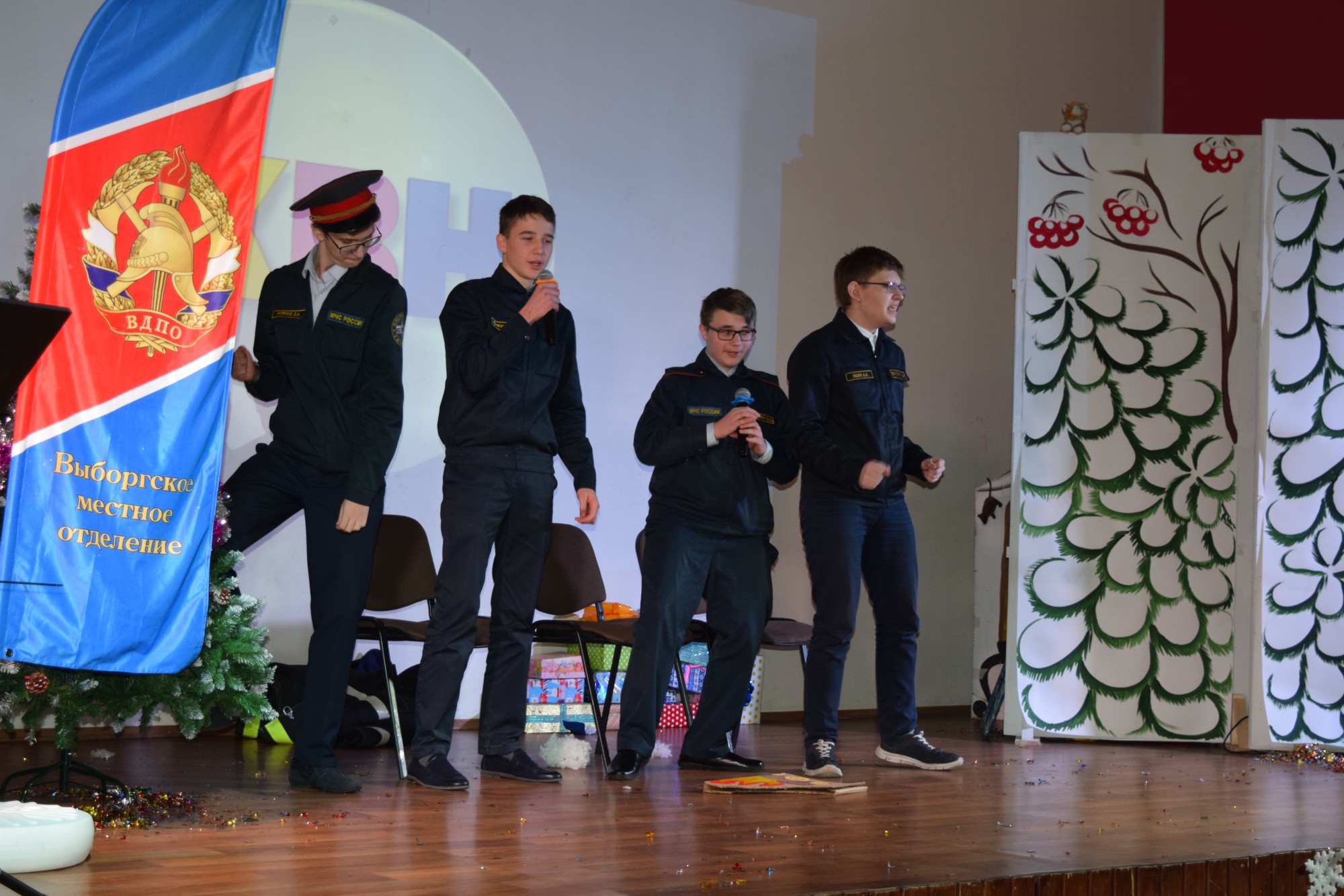 В школе №10 прошёл ежегодный конкурс КВН в честь дня спасателя