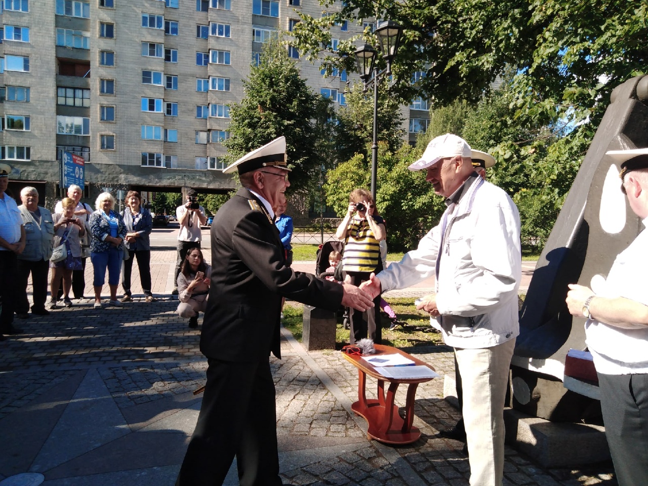 В Выборге в день ВМФ чествовали ветеранов флота