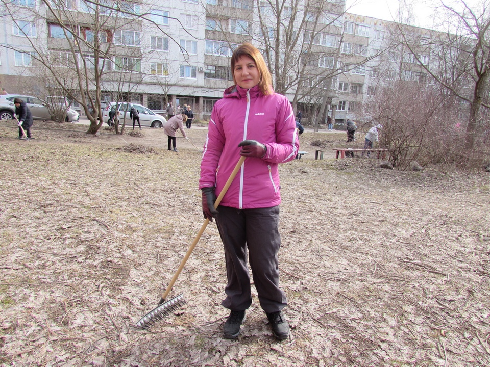 Музыкальная школа Выборга вышла на весенний субботник