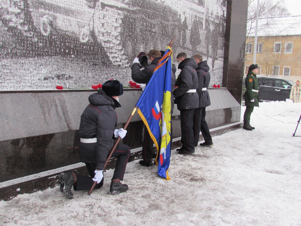 В Выборге почтили память погибших ленинградцев