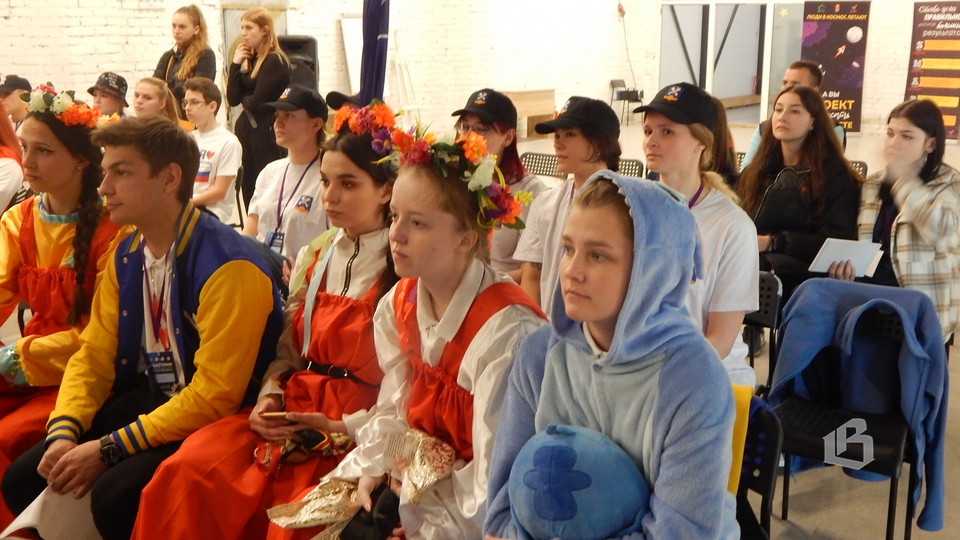 «Алые паруса» собрали молодежные команды Выборгского района