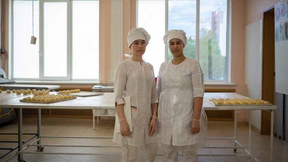 Пекари завода «Кузьмоловский хлеб»