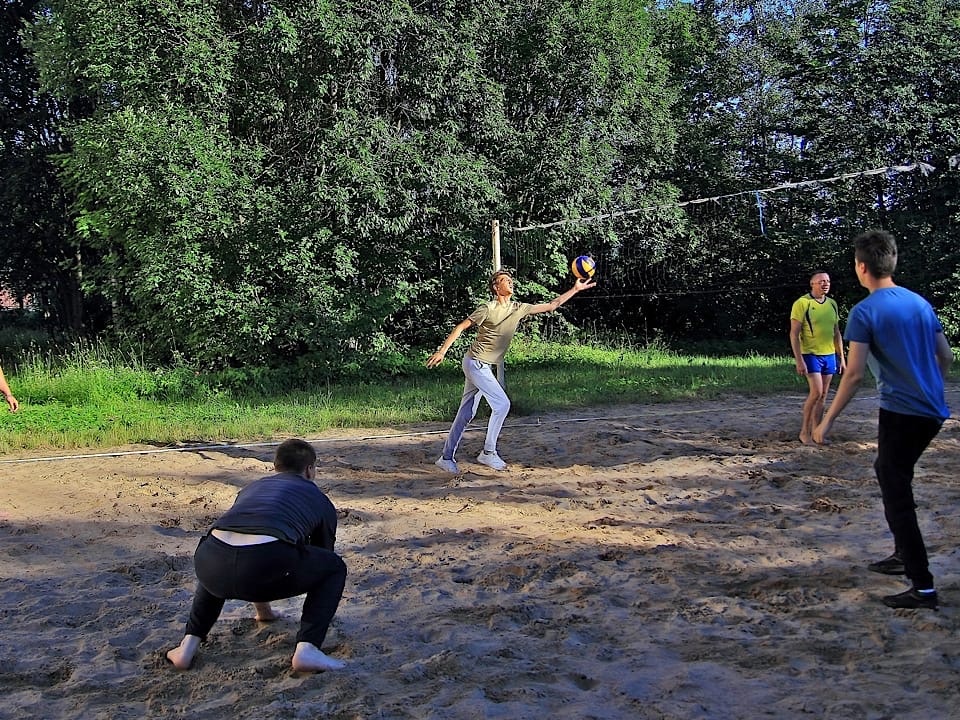 В Каменногорске состоялся любительский волейбольный турнир