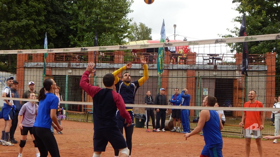 Спорт ленобласти. Новые игровые виды спорта. Вид спорта крикаримцы. Спорт норма жизни фото. Темная сторона вида спорта волейбол.