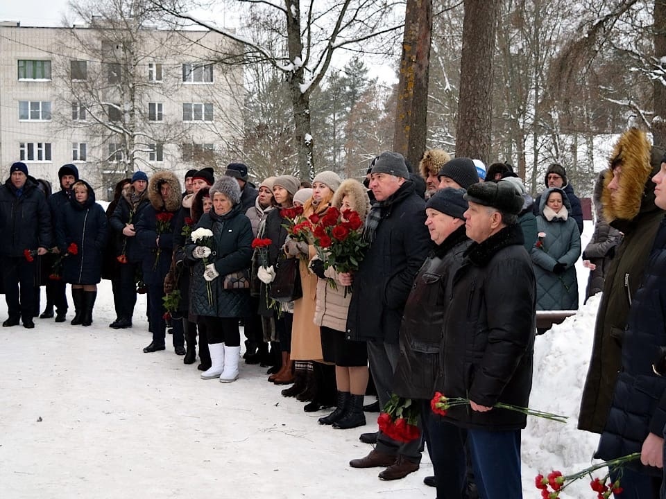 В Полянах почтили память Павла Воробьёва и установили мемориальную доску