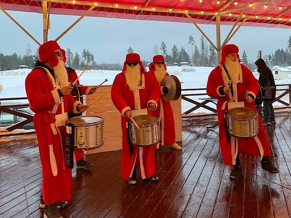 Деды Морозы дали старт зимнему сезону в «Игоре» 