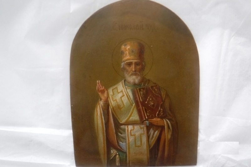 Гражданину России не удалось вывезти художественные ценности из страны