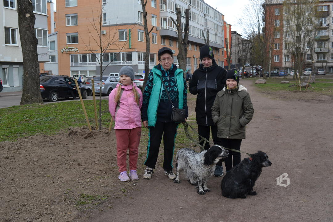 В сквере на Мира пели все вместе