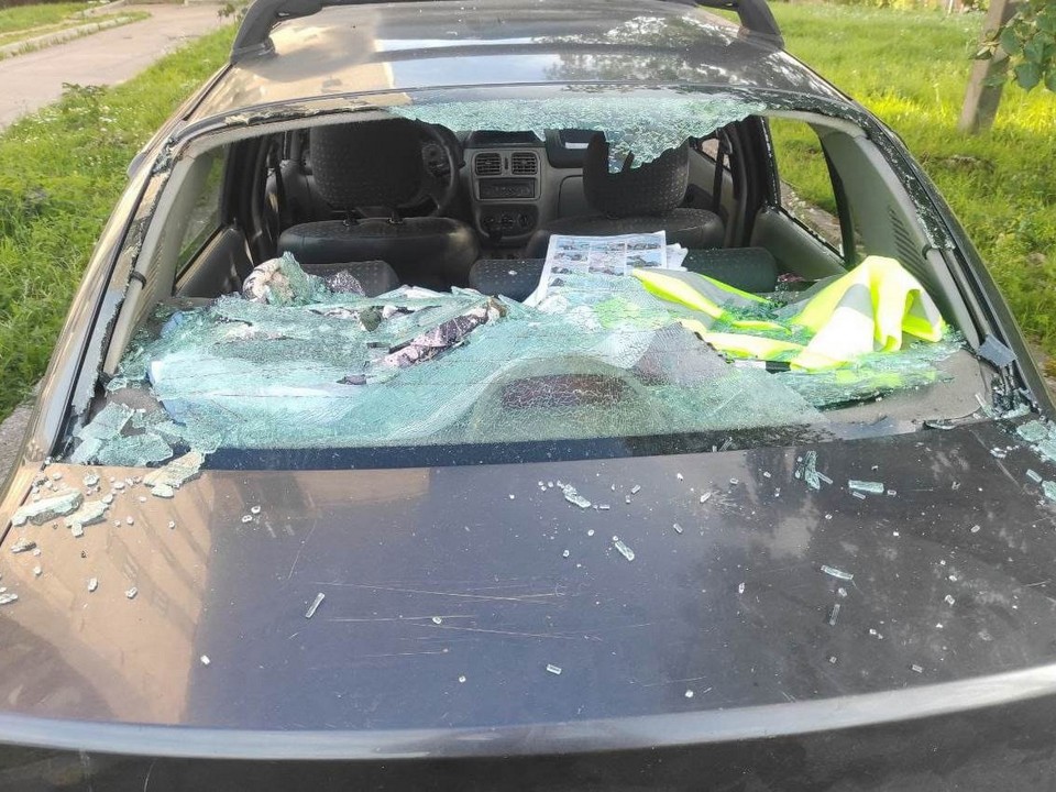 В Выборге маргинал с топором крушил автомобиль и окно