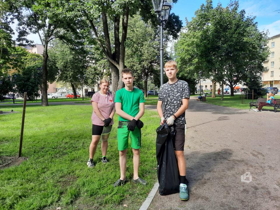 Летняя практика выборгских подростков продолжается
