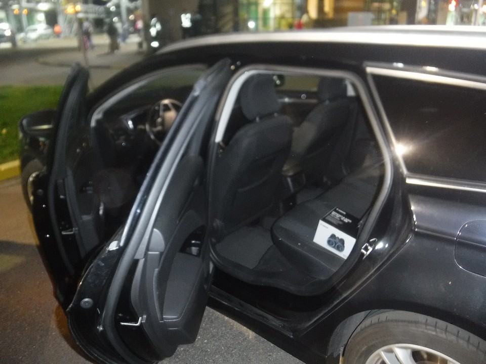 Выборгские таможенники уличили россиянина в попытке занизить стоимость ввозимого бинокля