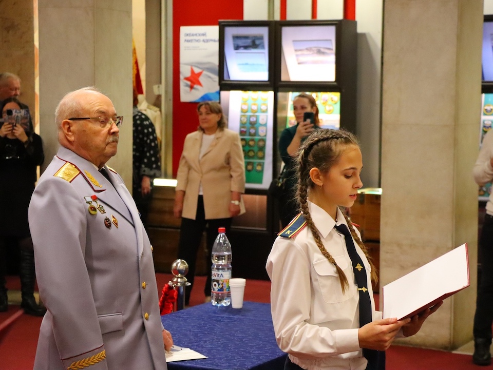 Выборгские школьники прошли посвящение в кадеты полицейской направленности