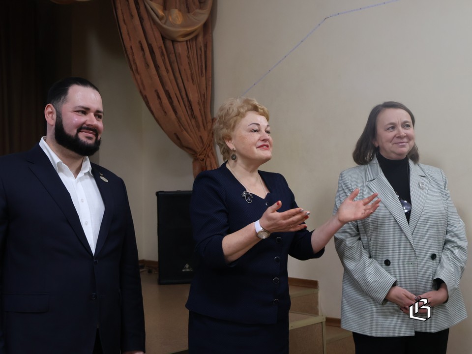 Студенты обсуждают перспективы развития страны