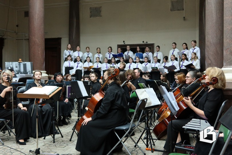 Концерт, посвященный 80-летию полного освобождения Ленинграда от фашистской блокады
