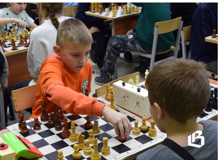 Выборгские школьники встретились за шахматной доской