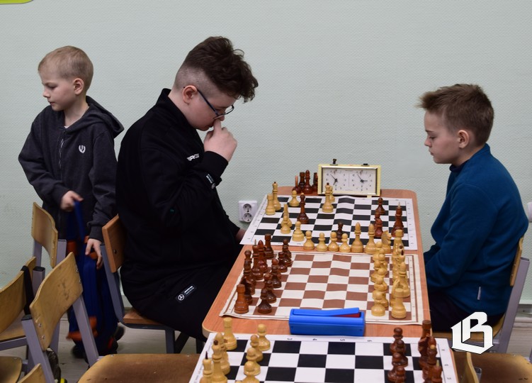 Выборгские школьники встретились за шахматной доской
