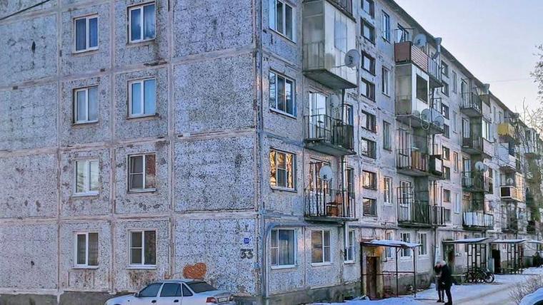 Госжилнадзор нашел нарушения в обслуживании домов в Красной Долине