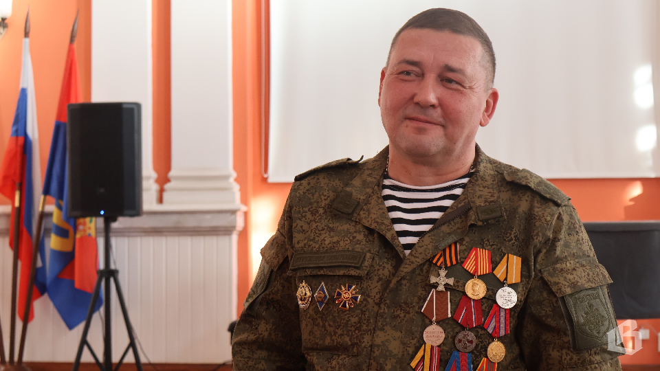 Школьники встретились с участником спецоперации 
