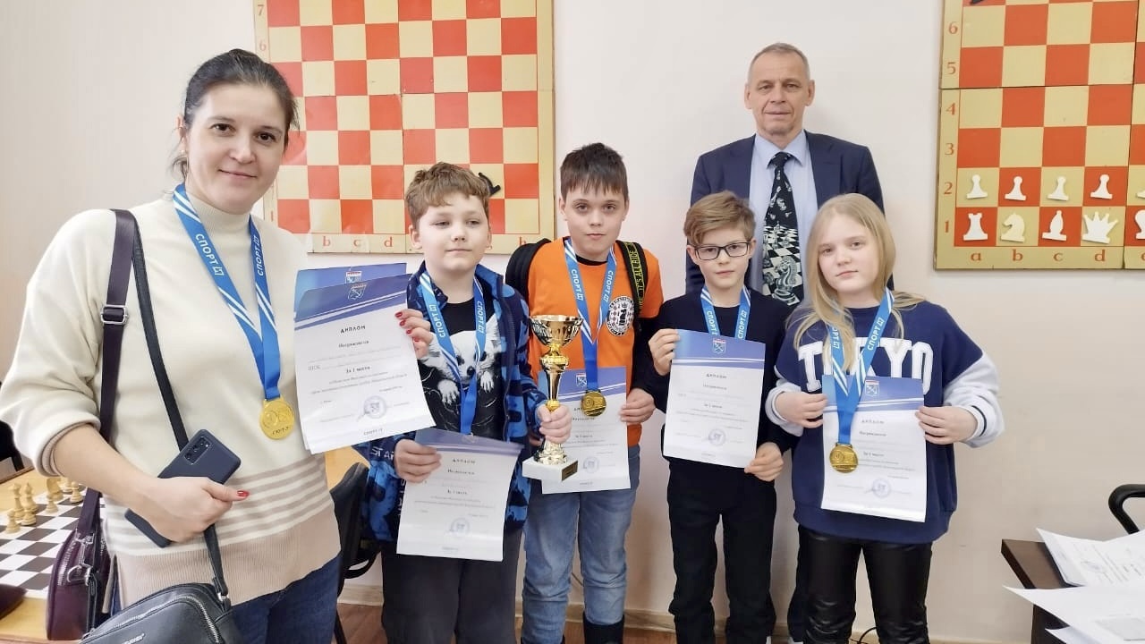 В десяточку! Юные шахматисты из Выборга победили в региональном этапе