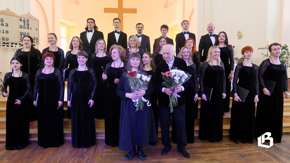 В соборе Святых Петра и Павла прошел концерт камерного хора 