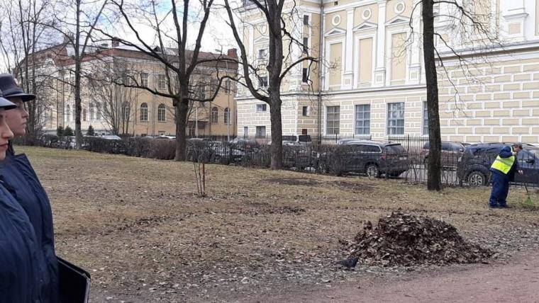 В Выборге злостного алиментщика приставы и суд «уговорили» погасить долги