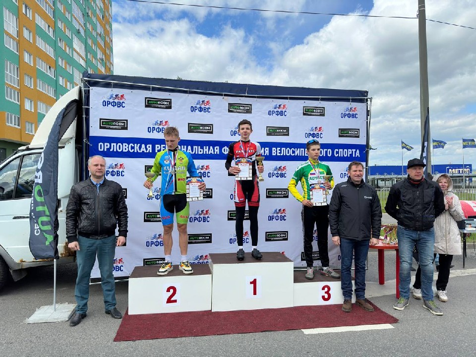 Девять медалей привезли из Орла выборгские велосипедисты