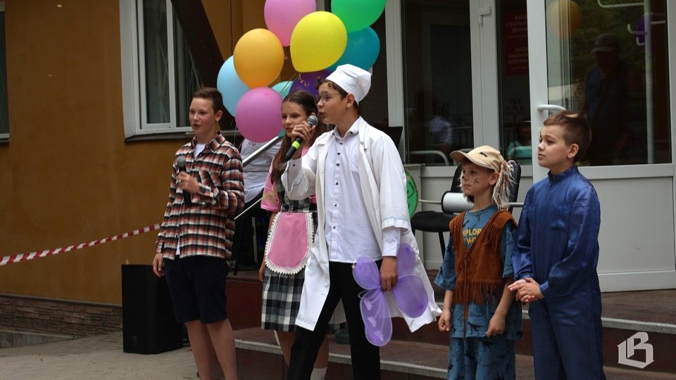 Юные пациенты детской больницы стали участниками праздника в Выборге