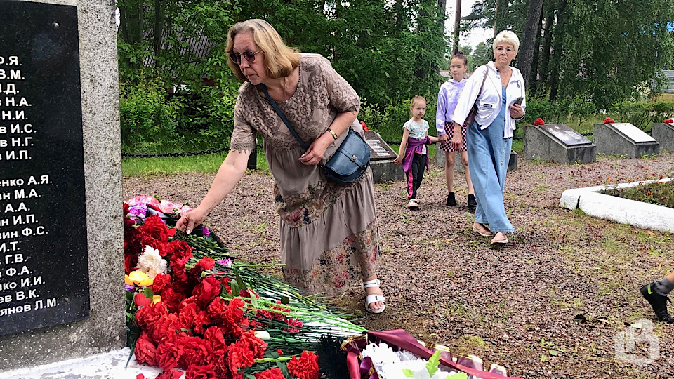 В Выборгском районе — День памяти и скорби и 80-летие победного штурма Выборга 