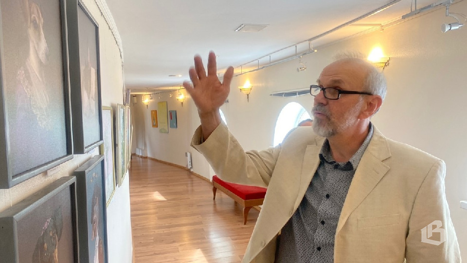 Для картин границы открыты