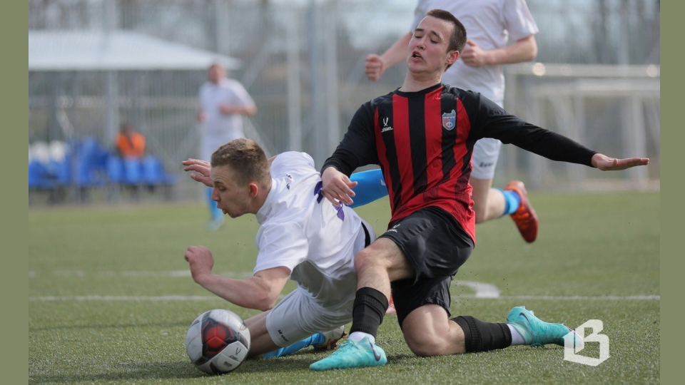 «Фаворит» уступил на выезде