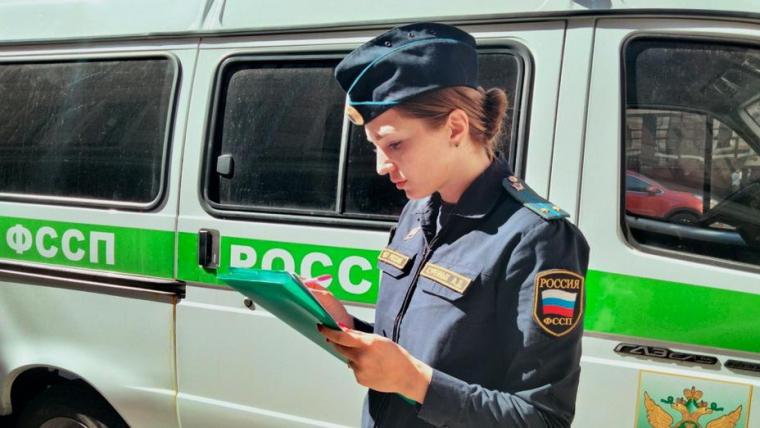 Приставы смогли заставить мужчину заплатить алименты дочери из Выборга