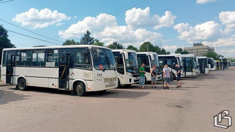 В Выборгском районе Госавтоинспекция начала проверять автобусы