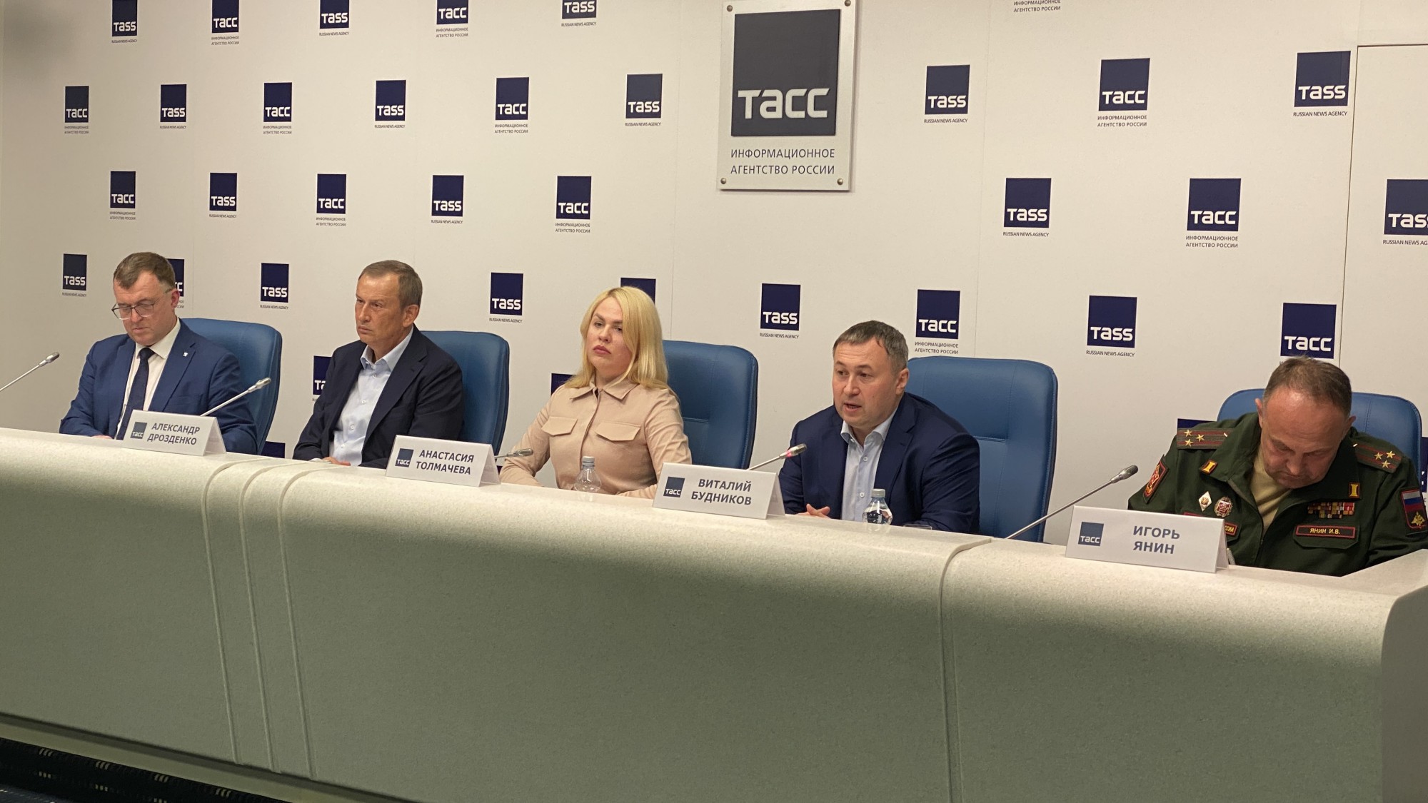«Всё для фронта, всё для победы»: насущные вопросы СВО