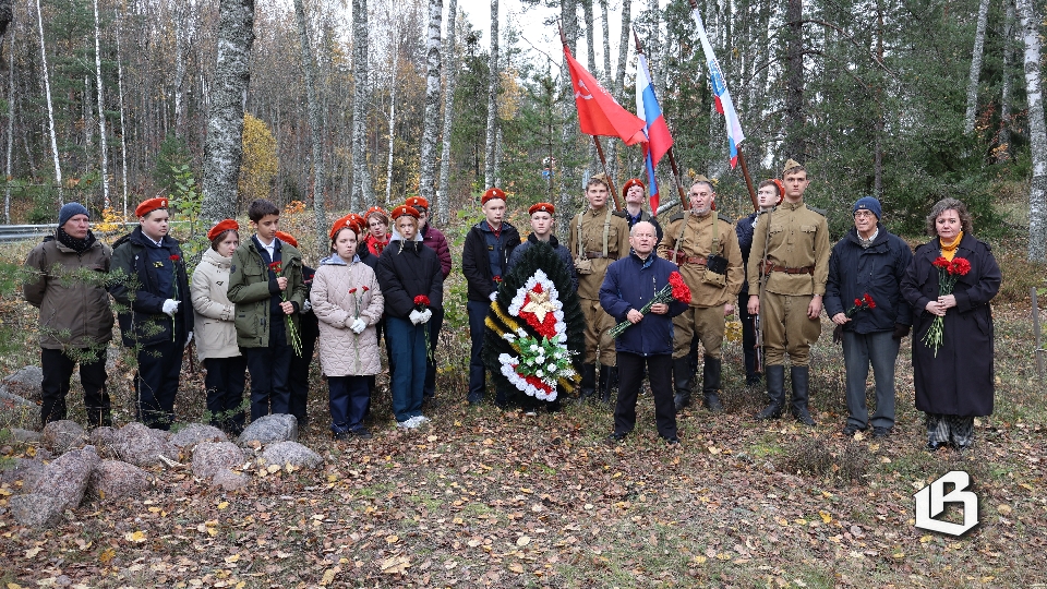 Поисковики продолжают нести свою Вахту памяти