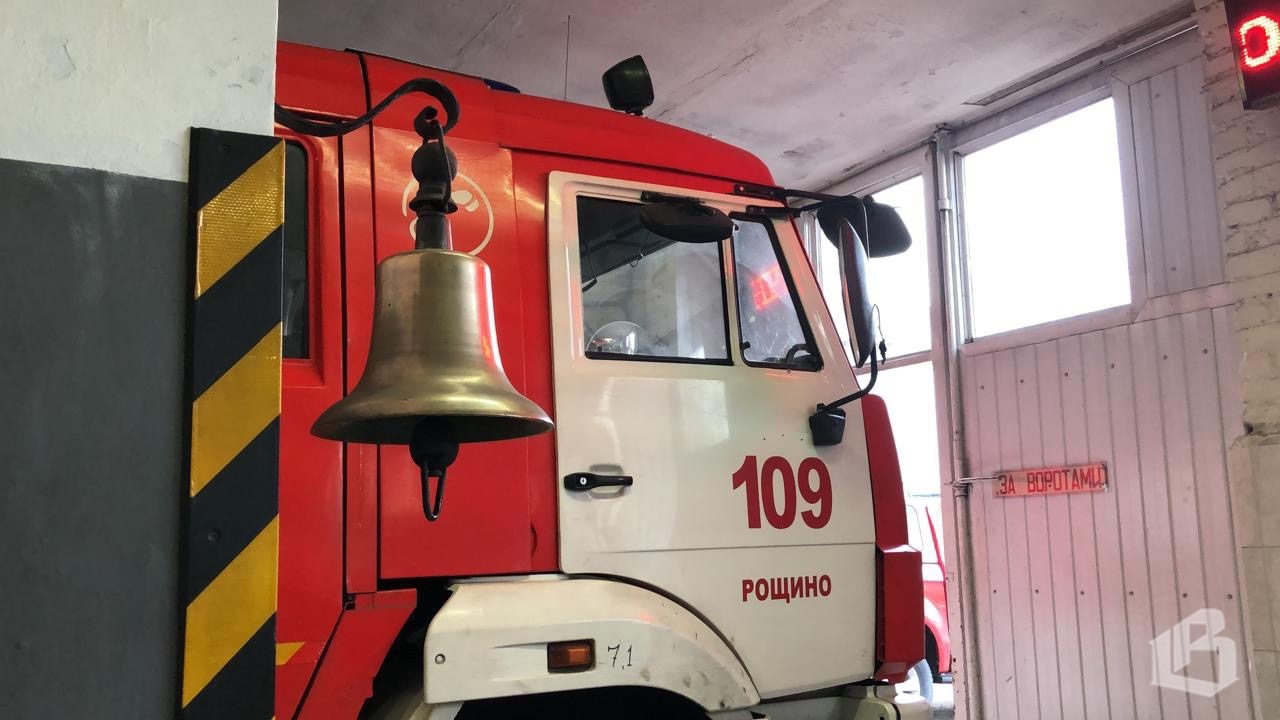 Пожар в Ленинском тушили выборгские и питерские огнеборцы