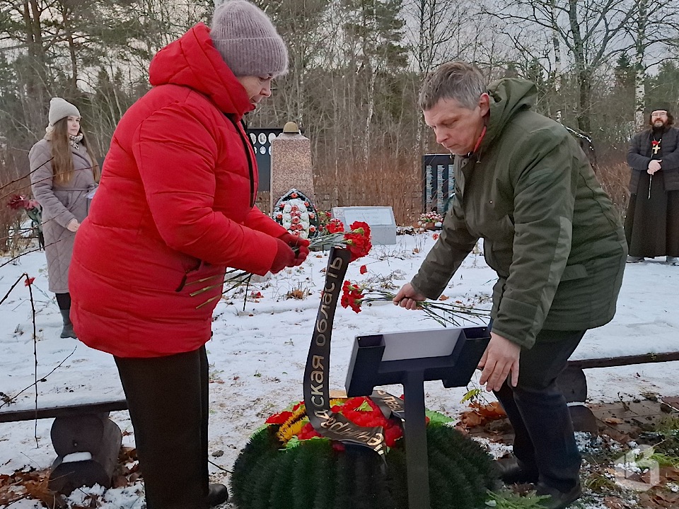 В Гончаровском поселении захоронили безымянного красноармейца 