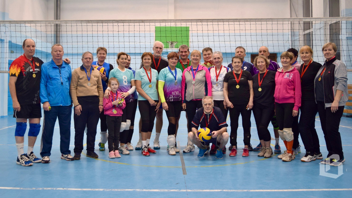 Выборгские ветераны-волейболисты играли с молодым азартом 
