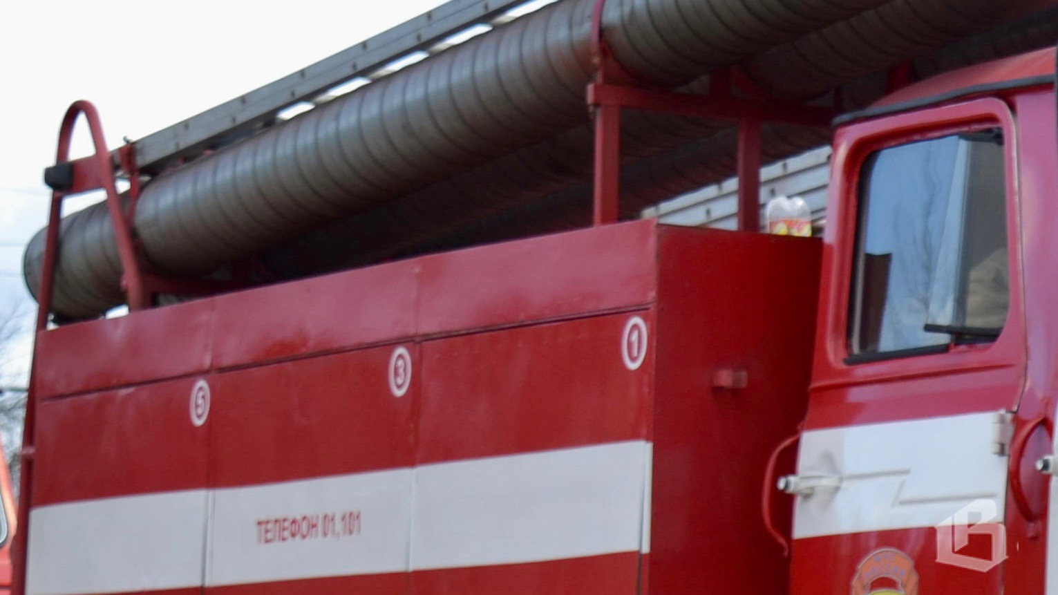 Выборгские пожарные в течение недели тушили бани, дома, сараи