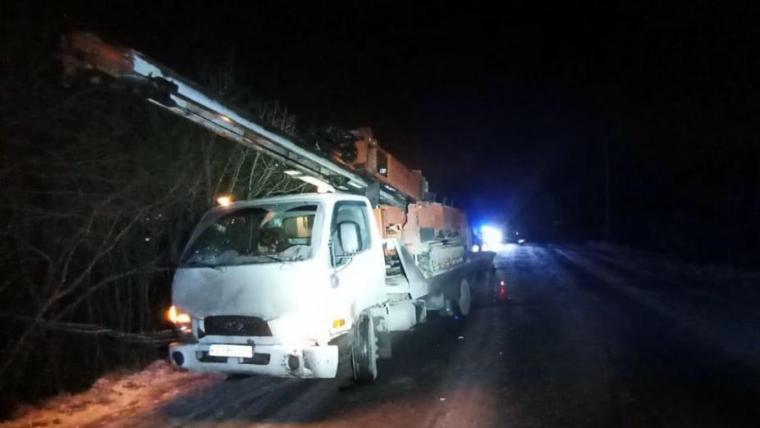  В Выборгском районе под колесами эвакуатора погиб пешеход