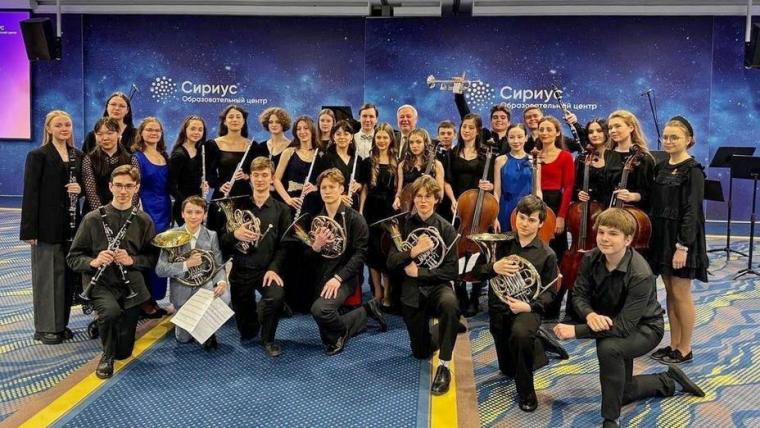 30 молодых ленинградцев и их наставники получат губернаторскую премию