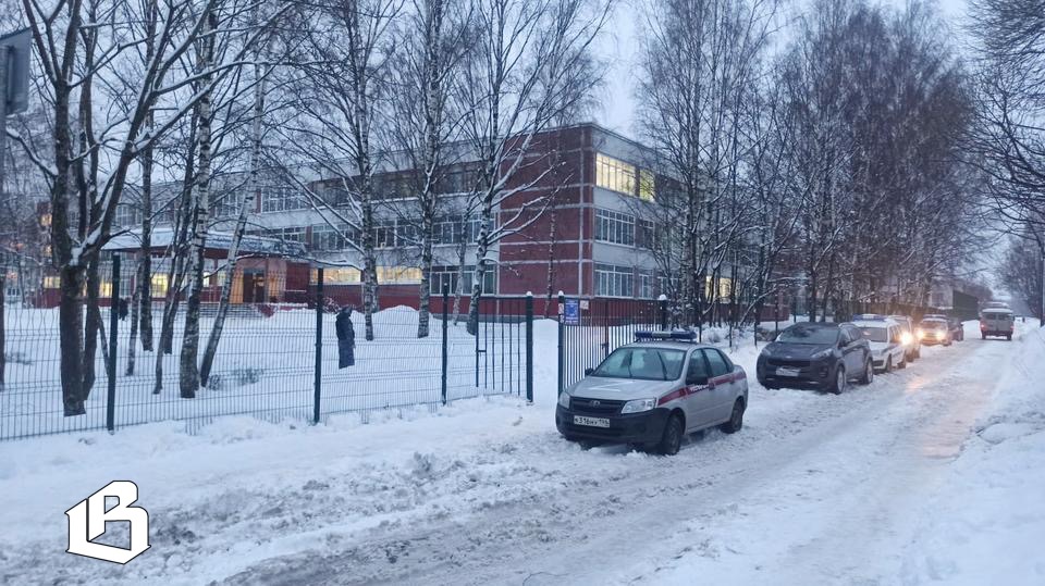 Информационное поле Выборга и района сегодня обеспокоено угрозами неизвестных