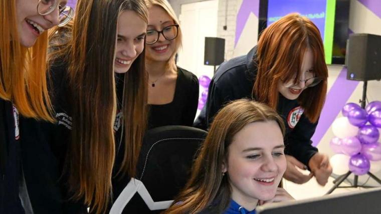 В Рощино открылся современный многофункциональный молодежный центр